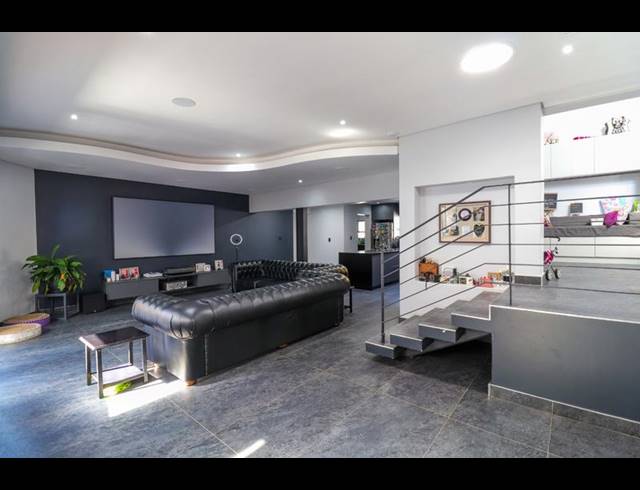 4 BEDROOM HOUSE FOR SALE IN MEYERSDAL